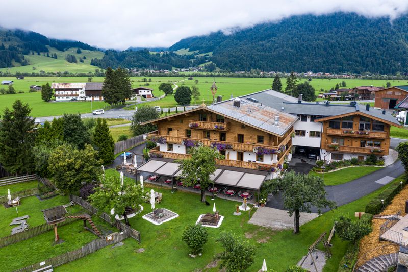 markilux pergola stretch Ref Kirchdorf in Tirol 01