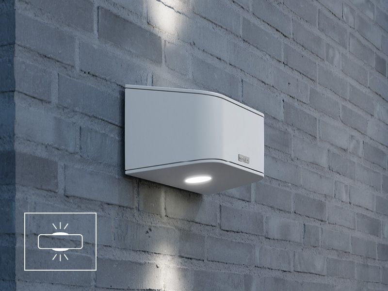 External wall lamp in the design of the cassette awning markilux MX-4