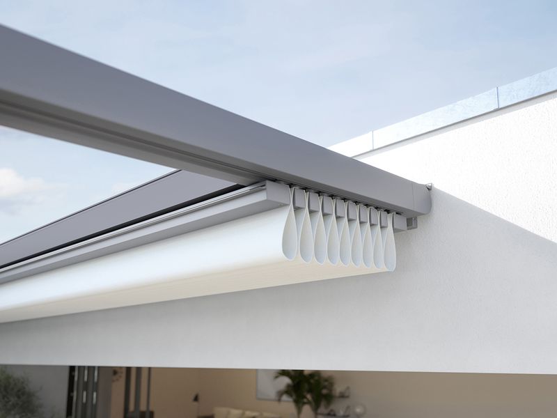 markilux pergola stretch penthouse detail cassette wall mounting retracted