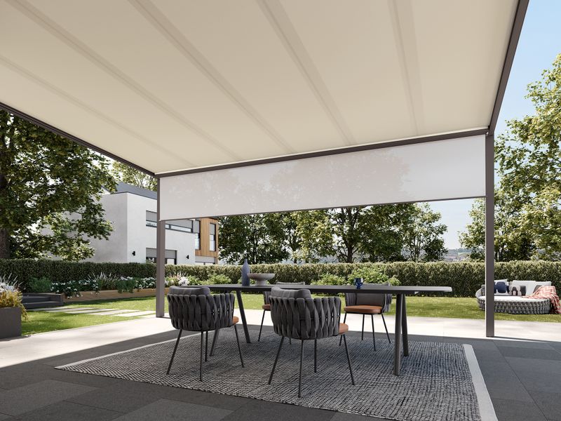 Underglas-markis markilux 679 med integrerad shadeplus för skydd mot låg sol.