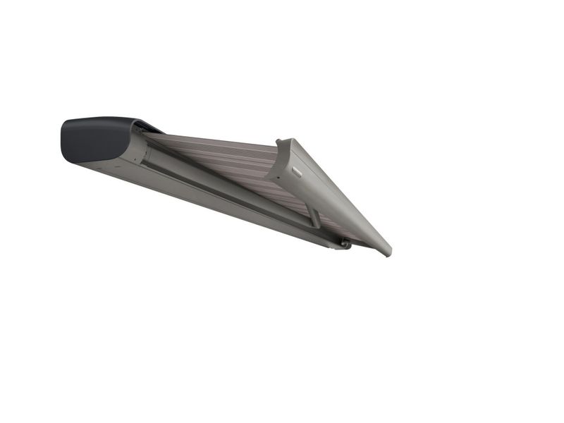 Toldo cofre MX-2 con lona a rayas y herraje negro antracita.