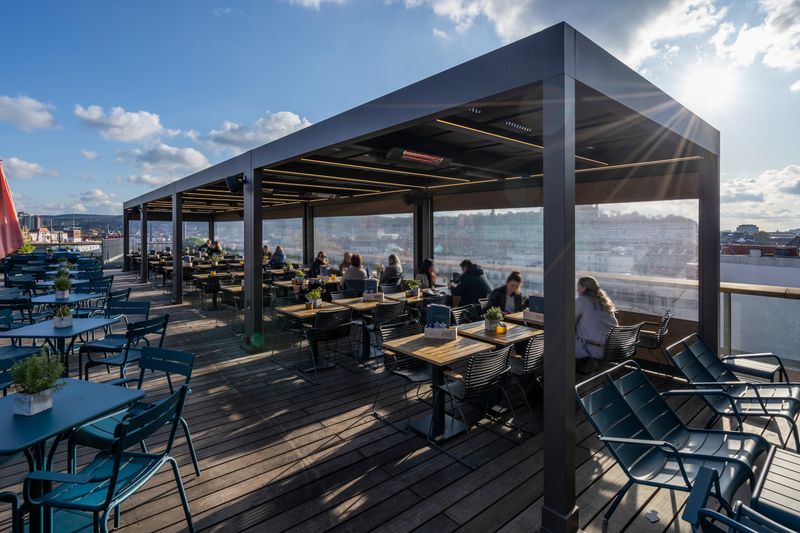 Reference picture mx markant with radiant heaters on a roof terrace in Bielefeld, Germany
